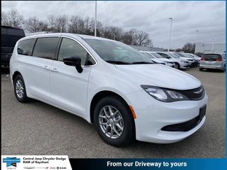 New 2026 Chrysler Voyager LX video 1