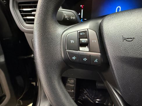 Used 2025 Ford Escape Active AWD/4WD image 17