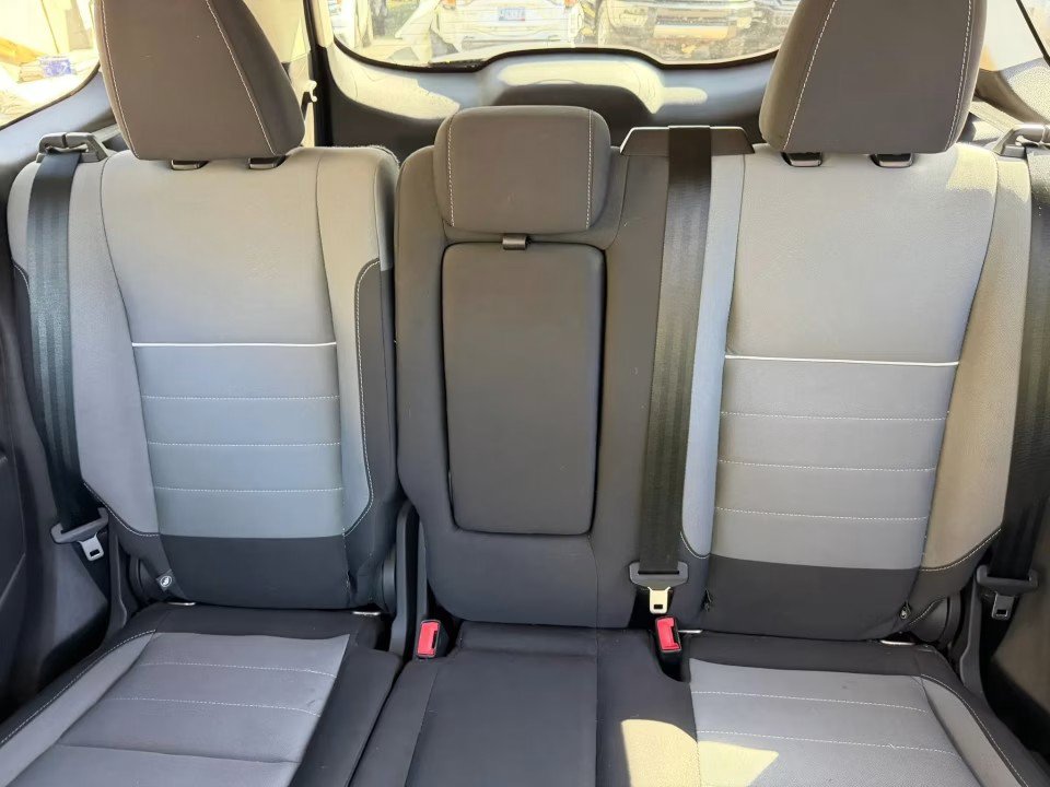 Used 2015 Ford Escape SE AWD/4WD image 13