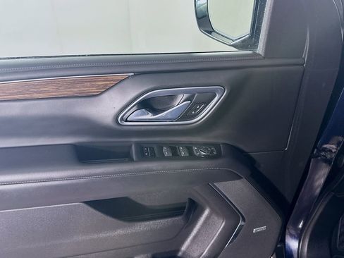 Used 2021 Chevrolet Suburban High Country w/ Premium Package image 25