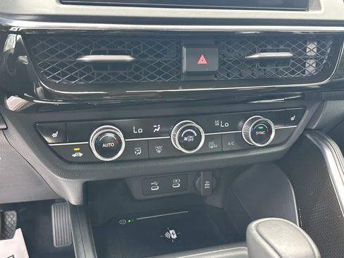 Certified 2025 Acura ADX FWD image 35