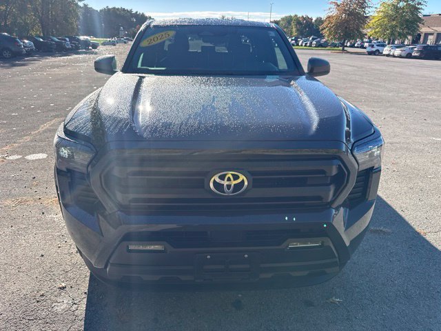 Used 2025 Toyota Tacoma SR5 AWD/4WD image 2