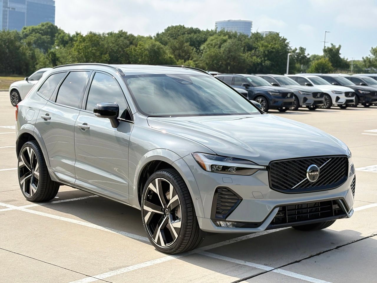 New 2026 Volvo XC60 B5 Ultra w/ Protection Package Premier AWD/4WD image 4