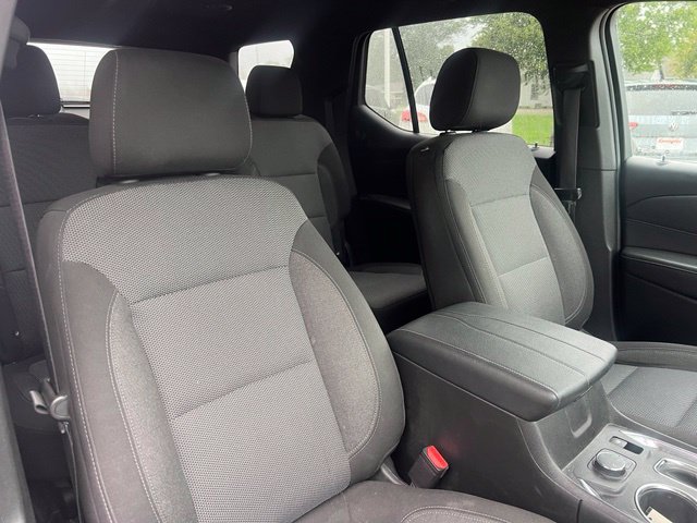 Used 2023 Chevrolet Traverse LT AWD/4WD image 8
