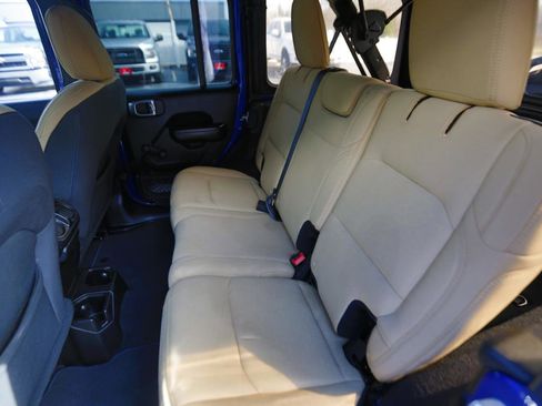 Used 2018 Jeep Wrangler Unlimited Sport image 10