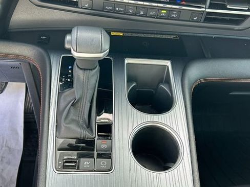 Used 2024 Toyota Sienna XSE w/ XSE Plus Package image 22