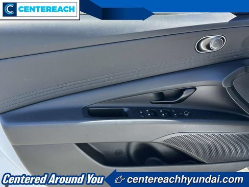 Used 2025 Hyundai Elantra Sport FWD image 12