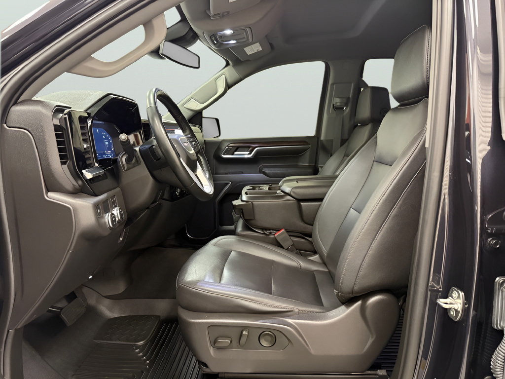 Used 2024 GMC Sierra 1500 SLT RWD image 13