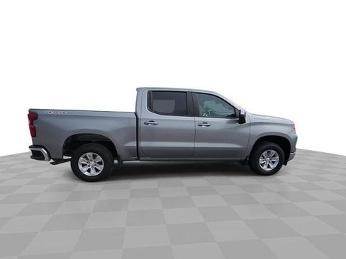 Used 2025 Chevrolet Silverado 1500 LT AWD/4WD image 9