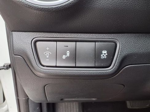 Used 2024 Kia Forte LXS w/ LXS Technology Package FWD image 15