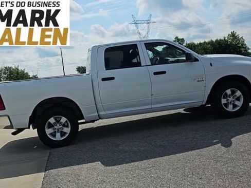 Used 2023 RAM 1500 Classic SLT w/ Electronics Group AWD/4WD image 9
