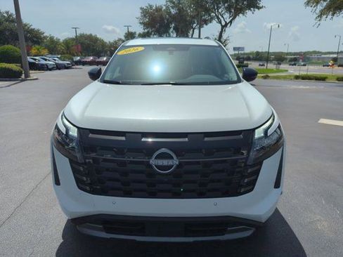Certified 2026 Nissan Pathfinder SL w/ SL Premium Package FWD image 15