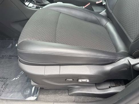 Used 2022 Buick Encore Preferred FWD image 13