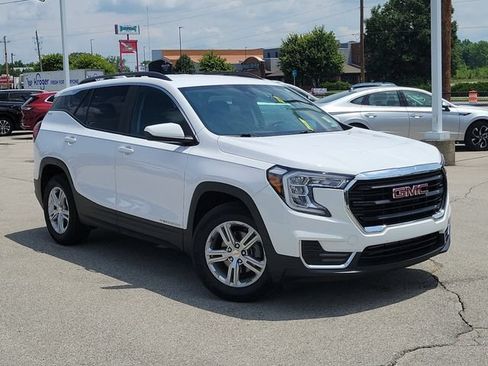 Used 2022 GMC Terrain SLE w/ Driver Convenience Package FWD image 1