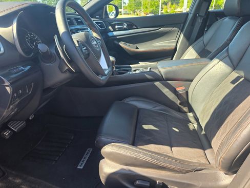 Used 2023 Nissan Maxima SR w/ Sport Mat Group FWD image 13