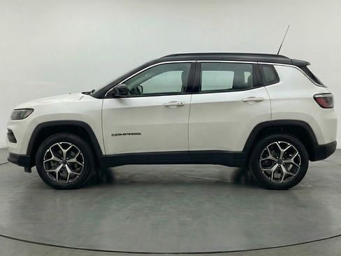 Used 2025 Jeep Compass Limited image 5
