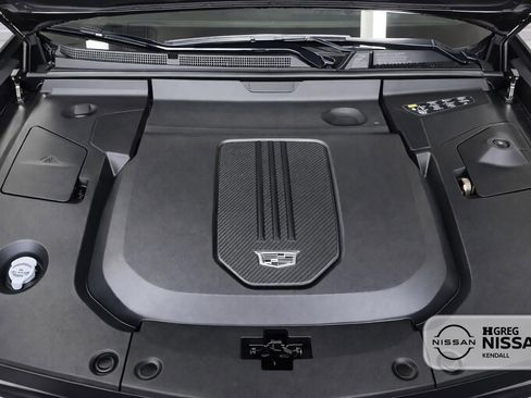 Used 2024 Cadillac Lyriq Tech RWD image 15