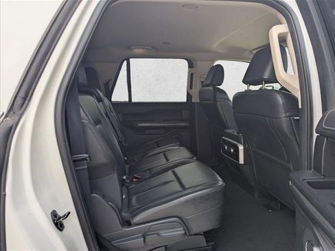 Used 2024 Ford Expedition Max XLT image 18