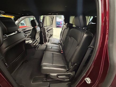 Used 2024 Jeep Wagoneer L Series II w/ Flexible Seating Group AWD/4WD image 53