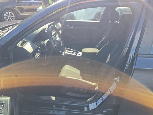 Used 2025 Honda Civic Sport image 4