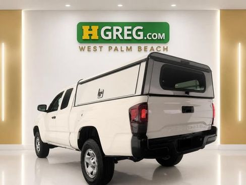 Used 2021 Toyota Tacoma SR RWD image 2