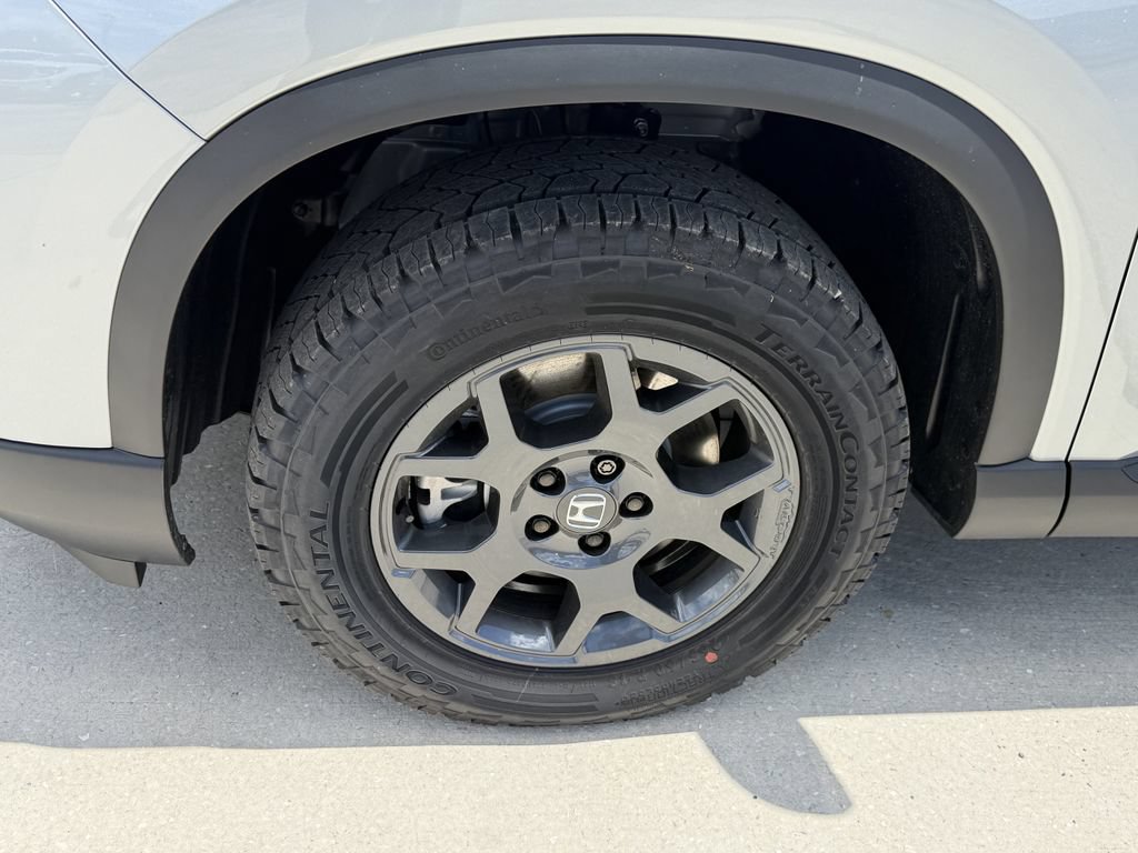 New 2026 Honda Pilot TrailSport image 8