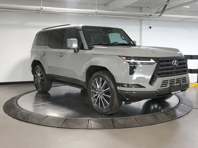 Used 2026 Lexus GX 550 AWD/4WD image 3