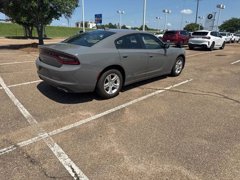 Used 2023 Dodge Charger SXT RWD image 5