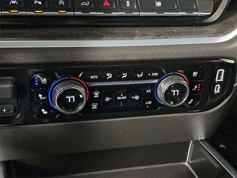 Used 2022 Chevrolet Silverado 1500 LTZ image 30