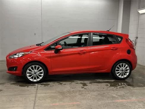 Used 2014 Ford Fiesta SE w/ Equipment Group 201A image 2