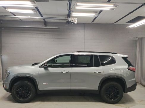 New 2026 GMC Acadia AT4 w/ Luxury Package image 18