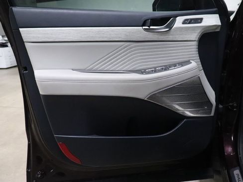 Used 2024 Hyundai Palisade Calligraphy image 9