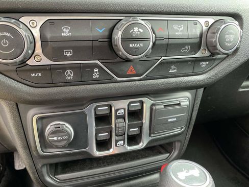 Certified 2025 Jeep Wrangler Unlimited Sport AWD/4WD image 14