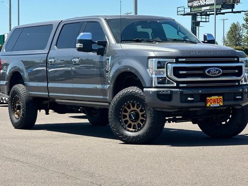 Used 2022 Ford F350 Platinum AWD/4WD image 2