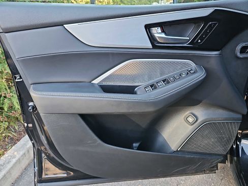 Used 2023 Acura MDX SH-AWD w/ Technology Package image 14