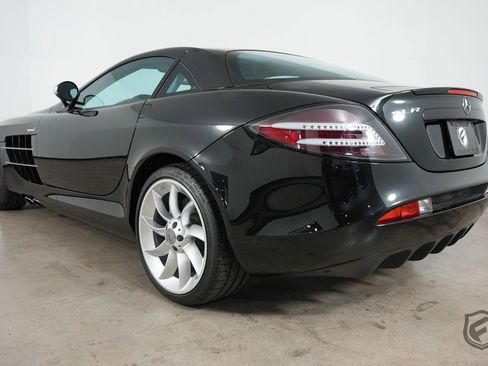 Used 2006 Mercedes-Benz SLR image 12