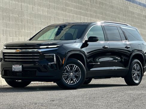 Used 2026 Chevrolet Traverse LT w/ LPO, Floor Liner Package image 8