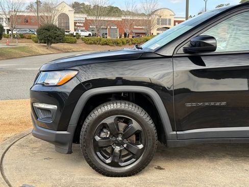 Used 2019 Jeep Compass Latitude w/ Cold Weather Group image 12