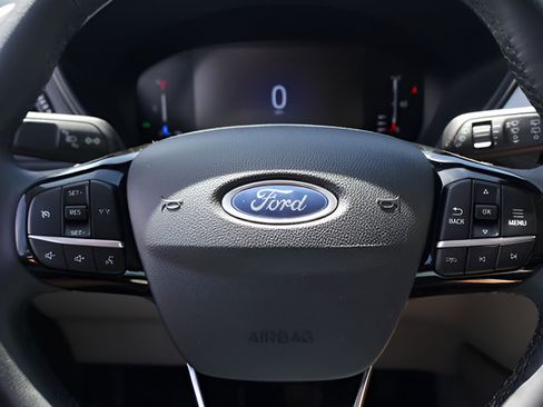 Used 2023 Ford Escape Active AWD/4WD image 19