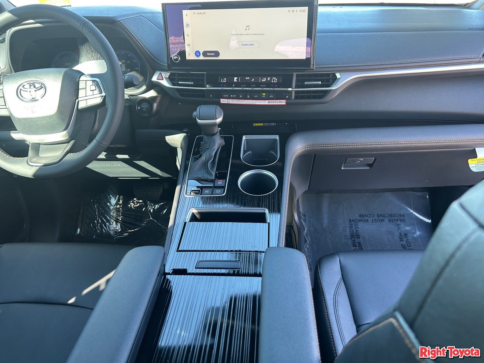 New 2026 Toyota Sienna XLE Woodland Edition AWD/4WD image 16