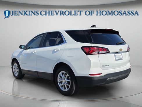 Used 2024 Chevrolet Equinox LT w/ LPO, Cargo Package FWD image 7