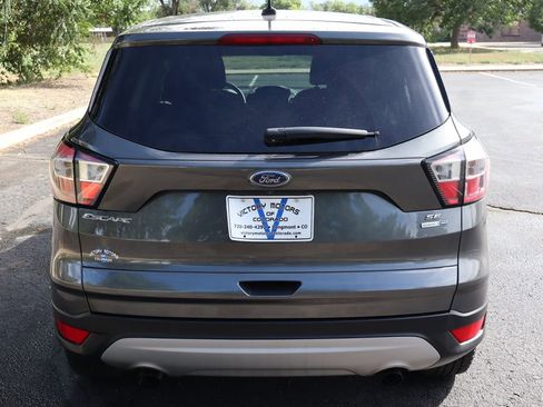 Used 2017 Ford Escape SE image 6