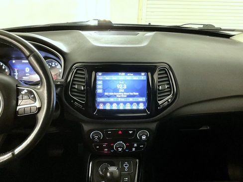 Used 2017 Jeep Compass Limited image 12