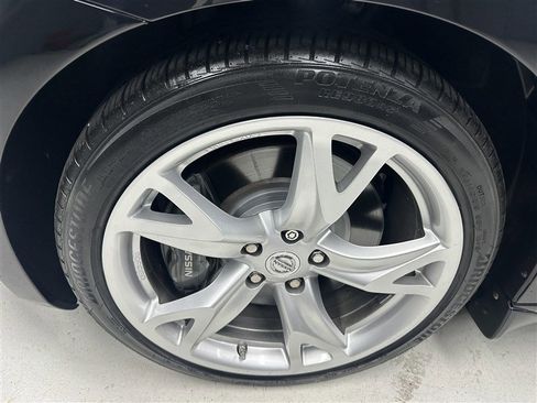 Used 2011 Nissan 370Z Coupe w/ Sport Pkg RWD image 13