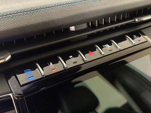 Used 2024 Jeep Grand Cherokee Trailhawk w/ Luxury Tech Group III image 28