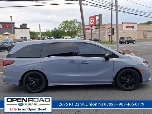 Used 2023 Honda Odyssey Sport image 5