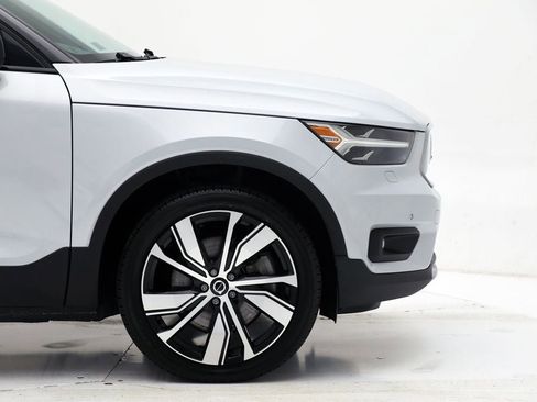 Used 2021 Volvo XC40 P8 Recharge w/ Advanced Package image 4