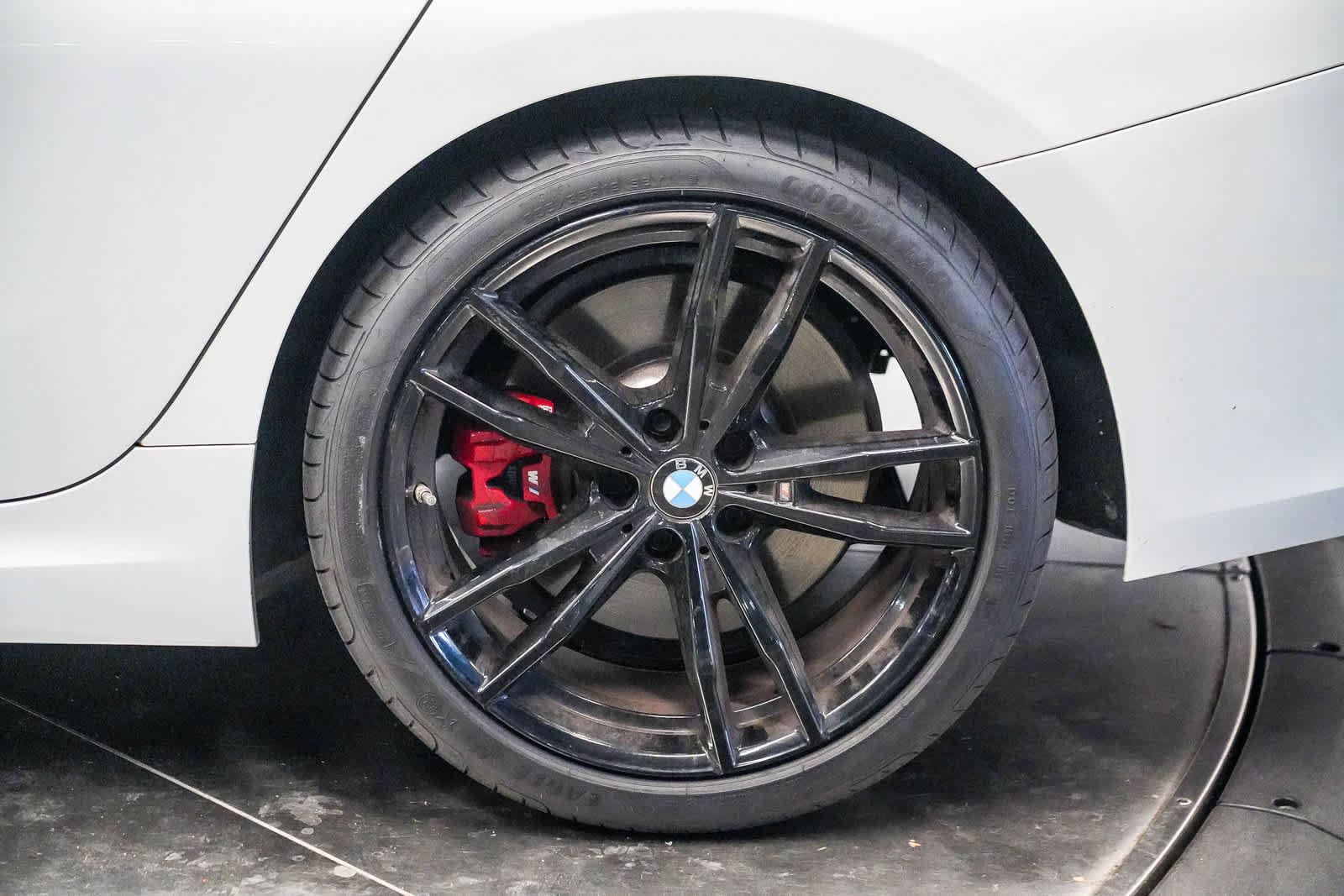 Used 2023 BMW 330i Sedan w/ M Sport Package RWD image 10