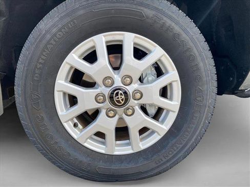 Used 2024 Toyota Tacoma SR5 RWD image 29