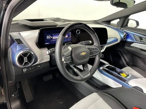 Used 2025 Chevrolet Equinox EV LT w/ Convenience Package II image 13